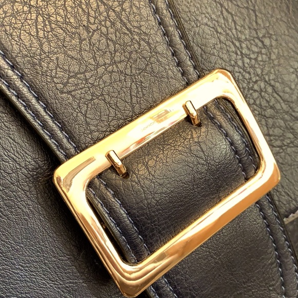 Elegant soft vegan leather crossbody/shoulder bag - Picture 6 of 8